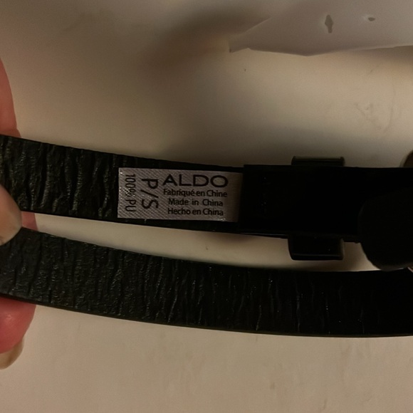 NWT Aldo skinny shiny black belt 1/2” - Picture 4 of 4